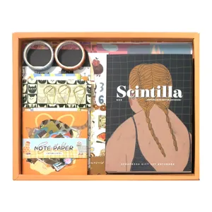 Set de regalo cuaderno Scintilla papelería caja con cinta washi y pegatinas bonitas.