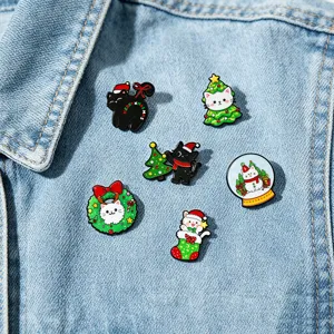 Set spilla smaltata gatto di Natale, simpatica spilla festiva per zaino e giacca decoro.