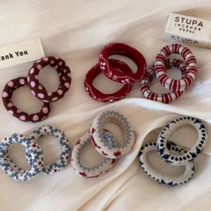 Lindos coleteros de punto para mujer, elegantes patrones de lunares y cuadros.