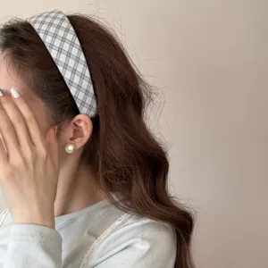 Sweet blue plaid headband for women, stylish sponge high crown hair hoop, cute hair accessories.