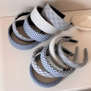 Blue plaid headband detail view, sweet sponge hair hoop with high cranial top design, elegant accessory.