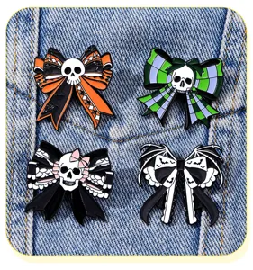 Halloween Teschio Fiocco Spilla Smalto Gotico Quadrati Lega Distintivo Borsa