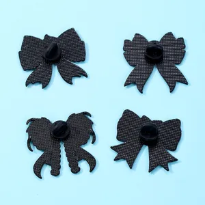 Set di spille con teschio e fiocco di Halloween, accessori di badge in lega di smalto.