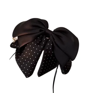 Schwarze gepunktete Schleife Haarklammer mit Perlenanhänger stilvolles Haaraccessoire für Damen