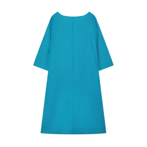Effen blauwe langdurige tuniek detailweergave, comfortabele casual dagelijkse stof.