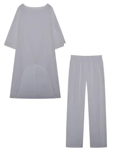 Wit linnenmix oversized tweedelig set met onregelmatige top met lange mouwen en broek.