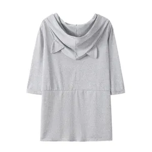 Grey knit hoodie with cute cat ears, casual long sleeve oversized pullover sweater for women.