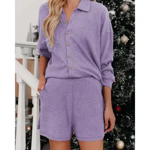 Conjunto de loungewear casual de mujer liso acanalado con botones solapa top y shorts.