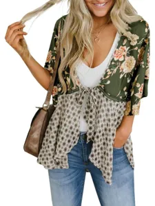 Damen Blumenprint V-Ausschnitt Chiffonbluse mit Bindeband vorne und modischem Patchwork Detail.