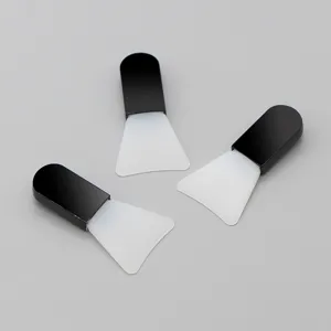 Set van 3 mini siliconen gezichtsmasker kwasten, zachte hoofden DIY beauty applicatortools.