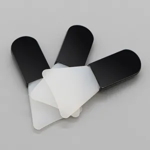Mini siliconen gezichtsmasker kwast set zachte witte kop zwarte handvat make-up gereedschap