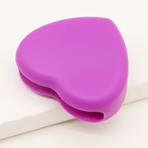 Lila herzförmige Silikon Pinselreiniger Matte Make-up Pinsel Reinigungs-Ei Werkzeug
