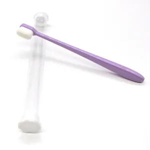 Cepillo de dientes suave con estuche de plástico portátil cerdas ultra finas mango morado oral