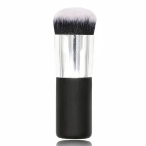 Professionele platte kabuki foundation kwast voor een vlekkeloze make-up blending.