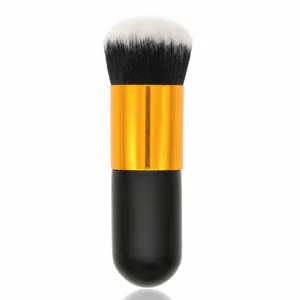 Professionele ronde kabuki foundation kwast voor vloeibare make-up en egaliseren.