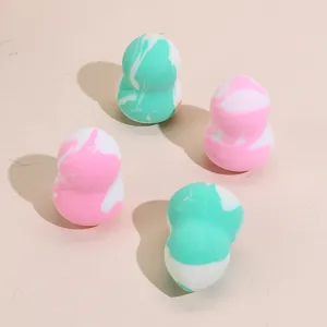 Zachte marmeren make-up spons, pompoenvormige beauty blender voor vloeibare foundation.