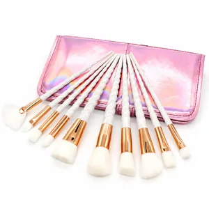 10-teiliges Einhorn Pinsel Set mit holografischer Kosmetiktasche für professionelles Make-up.