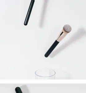 Professional makeup brush set with soft dense bristles for flawless liquid foundation and concealer.