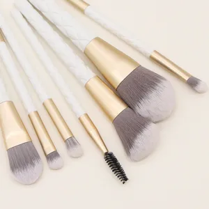 Set van 7 make-up kwasten met wit doorgestikt handvat en zachte haren voor gezichtsmake-up.