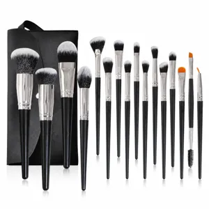 Professional Cosmetic Tool Set Premium Synthetic Fiber Makeup Brush Set Long Handle Eye Foundation Soft Face Powder Brushes