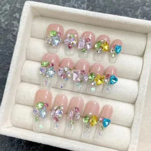 Collection Printemps Été Faux Ongles Faits Main Frais 3D Floraux Strass Dégradé Faux Ongles Réutilisables Pour Femmes