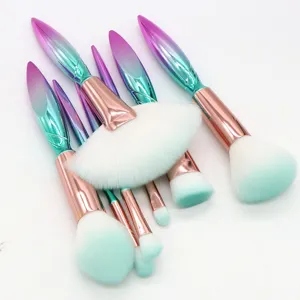 7-teiliges Make-up-Pinsel-Set mit Farbverlauf-Griffen für makelloses Schminken.