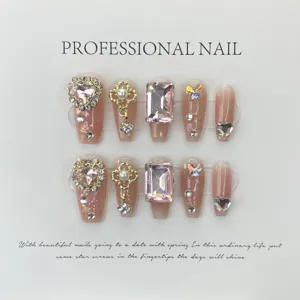 Handgemachte künstliche Nägel Luxus Strass Kristall lange Sarg Nagelkunst Tipps