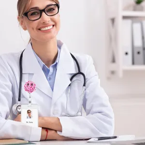 Medizinische Acryl Ausweishalter Rolle mit rosa Kuhmuster Smiley, einziehbarer Krankenschwester Clip.