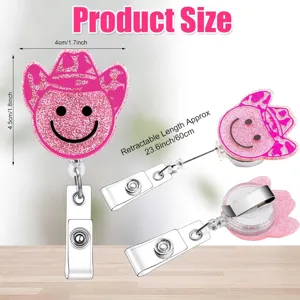 Rosa Glitzer Cowboyhut Smiley Ausweisjolle Detailansicht mit Maßen und praktischem Clip.