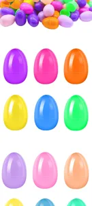 Vista detallada de huevos de Pascua de plástico colorido, rellenables para fiestas.