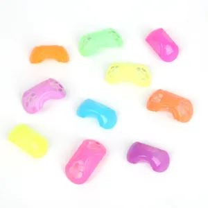Piezas de juguete de rompecabezas de plástico colorido, componentes de montaje multicolor.