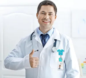 Acryl Krankenschwester Ausweishalter mit niedlichem Kasack Design und Stethoskop Motiv.