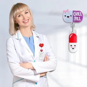 Süße Kapsel Stethoskop Ausweishalter, Acryl Silikon einziehbarer Badge Reel für Krankenschwester.