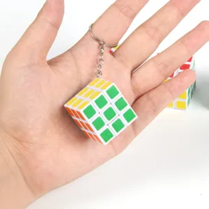 Mini 3x3 Zauberwürfel Schlüsselanhänger Puzzle Spielzeug bunter Anhänger tragbar.