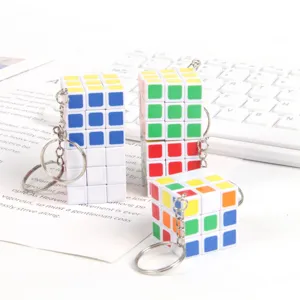 Mini 3x3 Zauberwürfel Schlüsselanhänger Puzzlespielzeug bunter Lernanhänger 3.5 cm neu