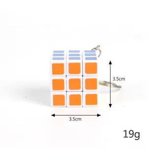 Mini 3x3x3 Zauberwürfel Schlüsselanhänger Puzzlespielzeug, tragbarer Anhänger 3.5cm 19g