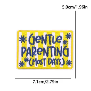 Geel gestreepte geborduurde patch met engelse tekst DIY kledingdecoratie 7.1x5cm