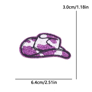 Gedetailleerd overzicht van de paarse glinsterende cowboyhoed geborduurde patch met maten.