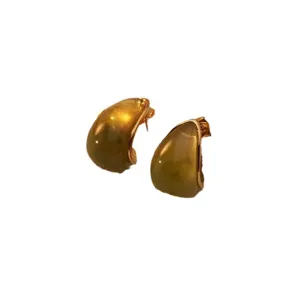 Trendy stainless steel teardrop earrings, stylish geometric gold-rimmed daily fashion jewelry.
