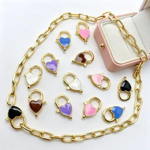 Collier chaine dore avec fermoirs ressort en coeur colores et accessoires de bijoux