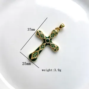 Pendentif croix en zircon micro-serti en cuivre, vue détaillée, accessoire de bijoux élégant