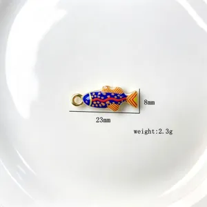 Pendentif poisson coloré style océan rayé goutte d'huile accessoire de collier DIY