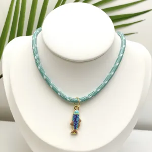 Collier pendentif petit poisson rayé émail coloré style océan accessoires DIY