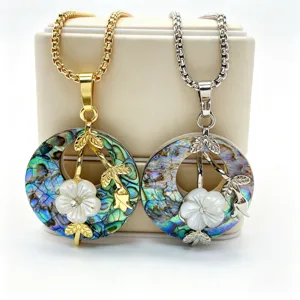 Bohemian Natural Shell Flower Pendant Necklace Vintage Alloy Statement Jewelry Elegance Fashion Collar Necklace For Women