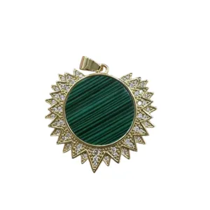 Vergulde zonnebloem malachiet hanger met zirkonia, chique DIY sieraden accessoire.