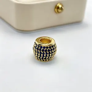 Dettaglio perlina distanziatrice grande foro in cristallo blu micro pavé placcato oro fai.