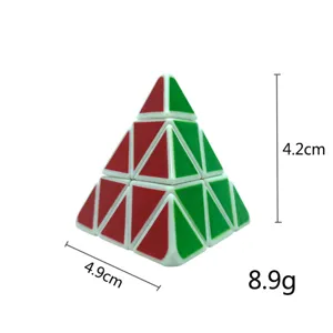 Mini Pyramide Zauberwürfel Puzzlespielzeug, geometrisches Stressabbau-Schlüsselanhänger, 4.2cm