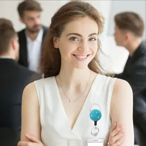 Ronde strass intrekbare badgehouder ID kaartjeshouder voor professioneel werk.