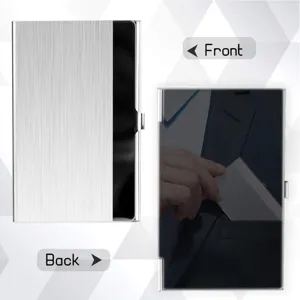 Porta biglietti da visita in acciaio inox con dettaglio del design anteriore e posteriore.