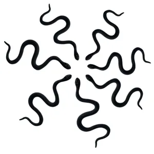 Faux serpent en caoutchouc pour blagues de fête, modèle de serpent noir très réaliste et amusant.